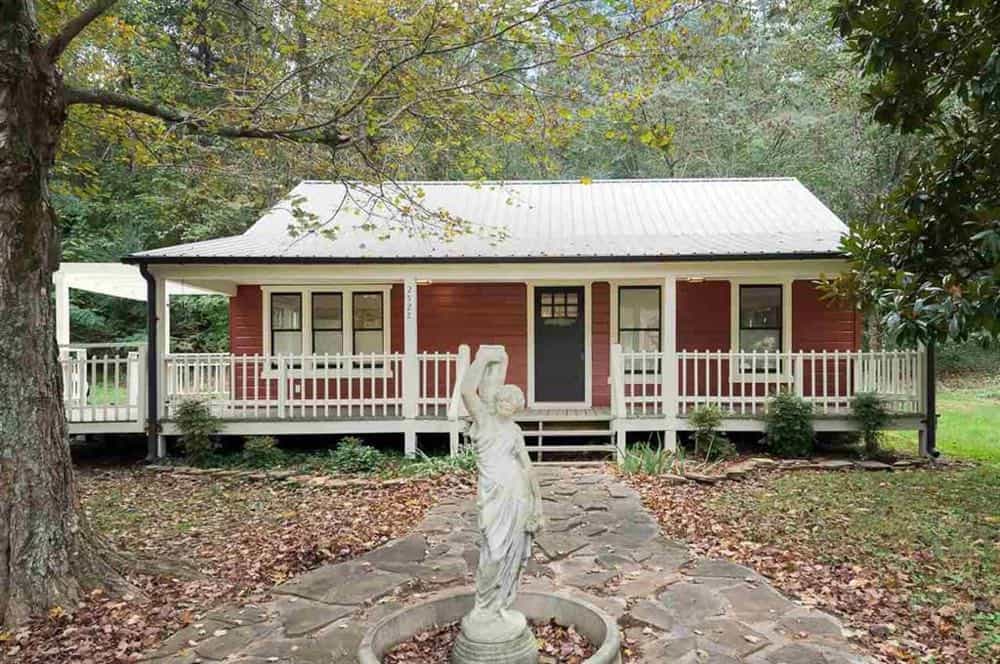 Cozy Country Cottages for Sale Under $200,000